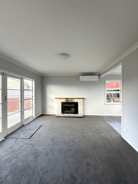 10 Charles Cross Street, Longburn, Palmerston North - Carousel 2