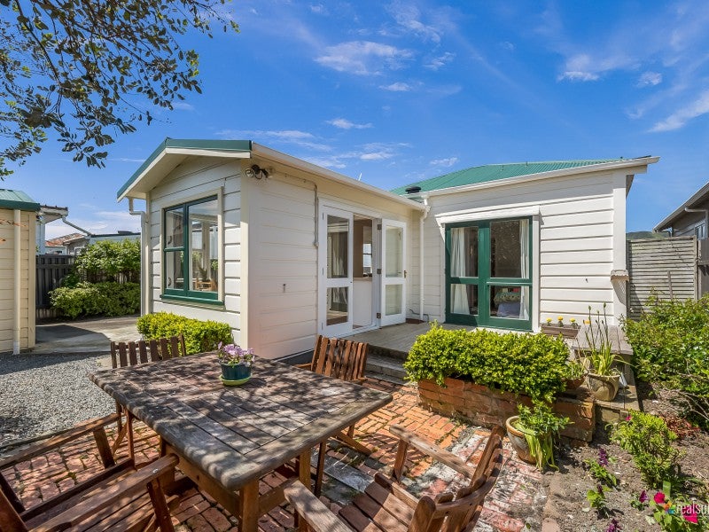 25 Plunket Avenue, Petone, Lower Hutt - Carousel 2