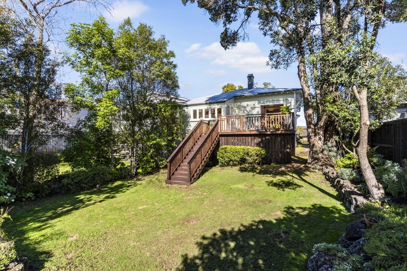 11 Telford Avenue, Mount Eden, Auckland - Carousel 1