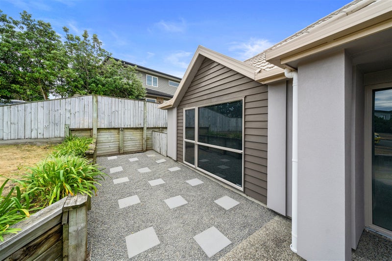 43 Nelson Avenue, Aotea, Porirua - Carousel 17