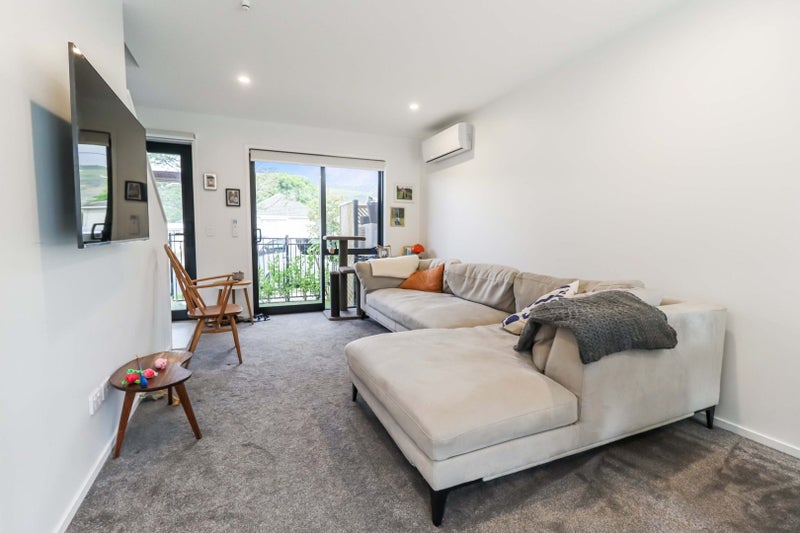 4/14 Biddle Crescent, Taita, Lower Hutt - Carousel 1