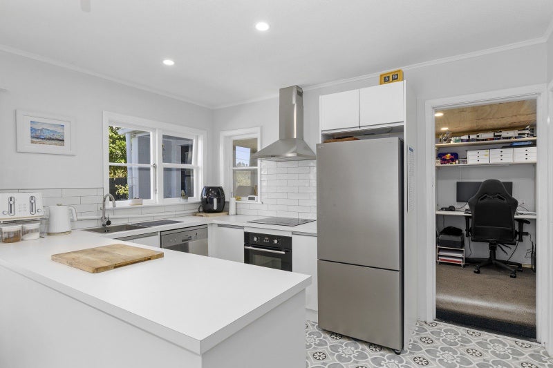 87 Hair Street, Wainuiomata, Lower Hutt - Carousel 2