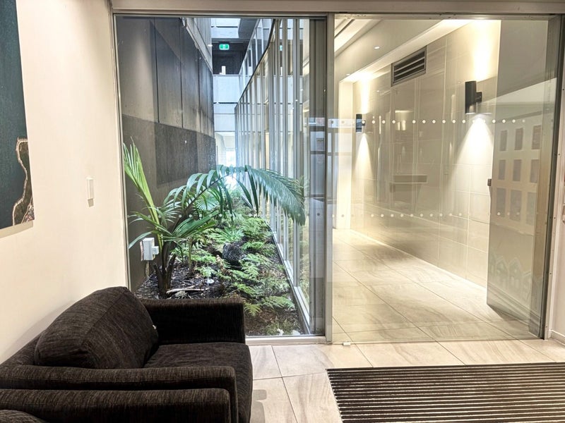 918/74 Taranaki Street, Te Aro, Wellington - Carousel 2