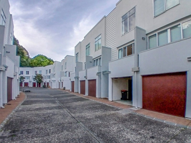 15/852 Mount Eden Road, Three Kings, Auckland - Carousel 1