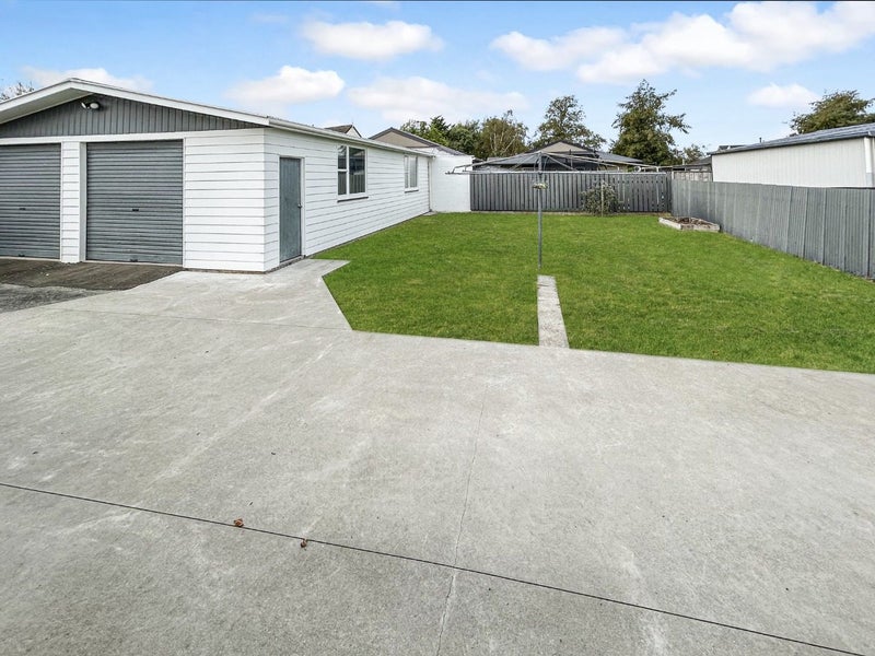 29 Anakiwa Street, Kelvin Grove, Palmerston North - Carousel 15