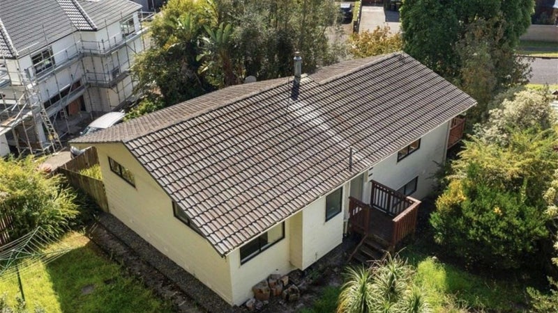 24 Seon Place, Birkdale, Auckland - Carousel 1