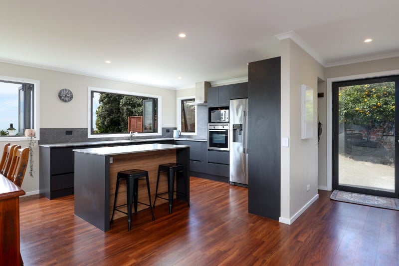 9 Mount Pleasant Avenue, Beachville, Nelson - Carousel 2