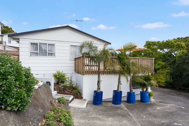 1/97 Taurus Crescent, Beach Haven, Auckland - Carousel 1