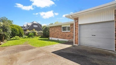 4/12 Wairakei Street, Greenlane, Auckland - Carousel 1