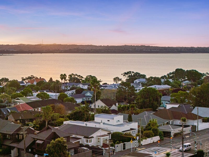 300 Point Chevalier Road, Point Chevalier, Auckland - Carousel 2