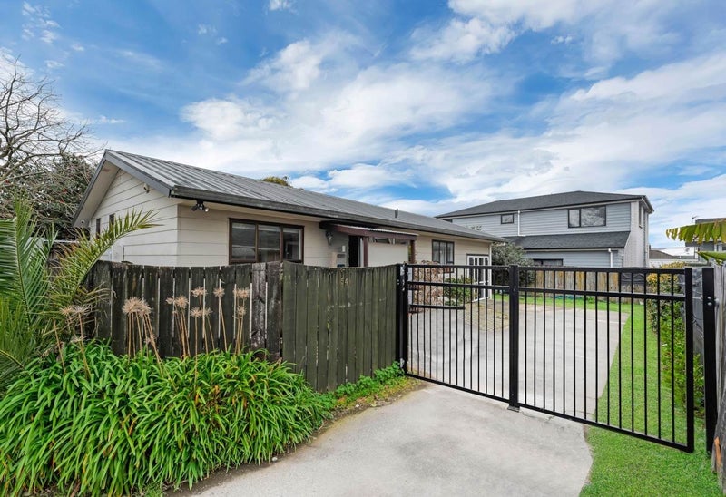 54B Halsey Road, Manurewa, Auckland - Carousel 1