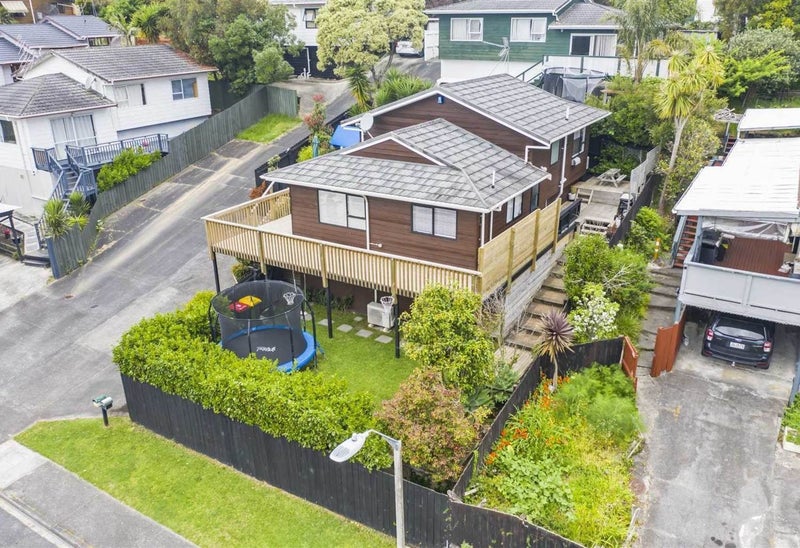 1/111 Spinella Drive, Bayview, Auckland - Carousel 13