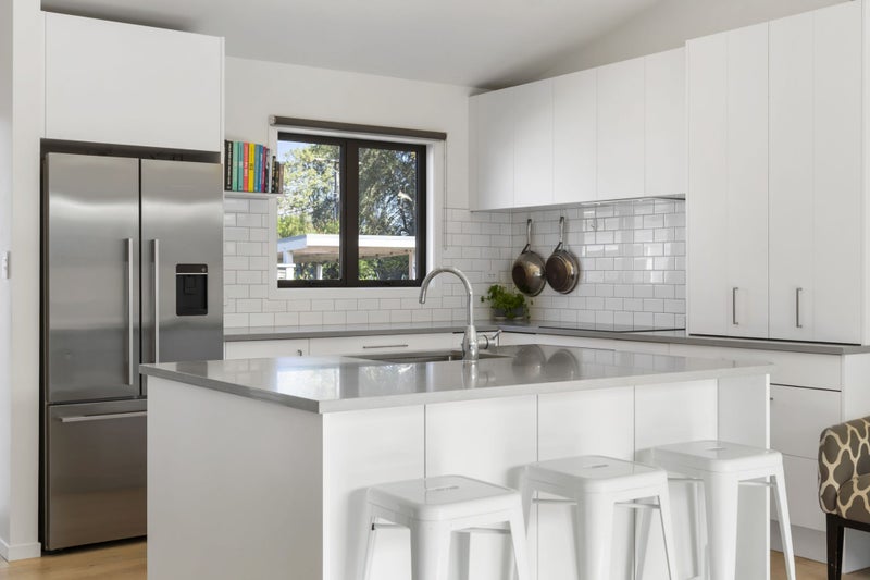 2/10 Ewen Alison Avenue, Devonport, Auckland - Carousel 2