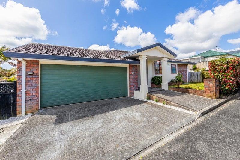 2/22 Mission View Drive, Northpark, Auckland - Carousel 1