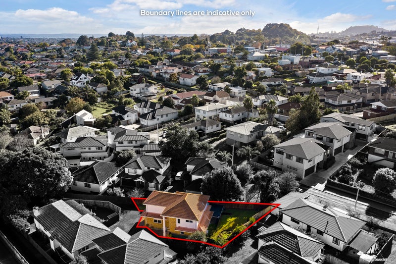 17A Clinker Street, Three Kings, Auckland - Carousel 1