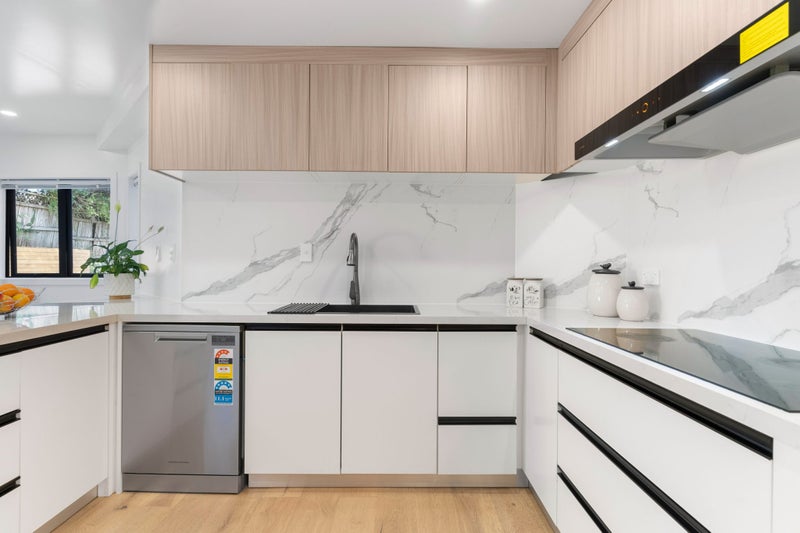 2/5 Jutland Street, Mairangi Bay, Auckland - Carousel 2