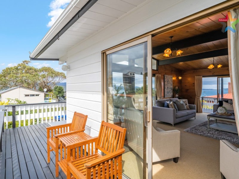 17 Chestnut Grove, Maungaraki, Lower Hutt - Carousel 26