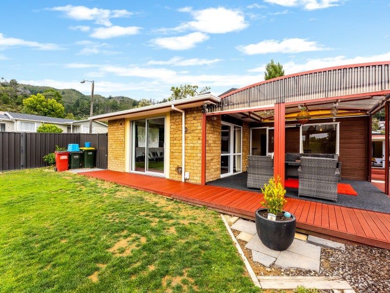 17 Zeala Grove, Stokes Valley, Lower Hutt - Carousel 26
