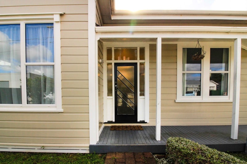 1/3 Central Terrace, Alicetown, Lower Hutt - Carousel 20