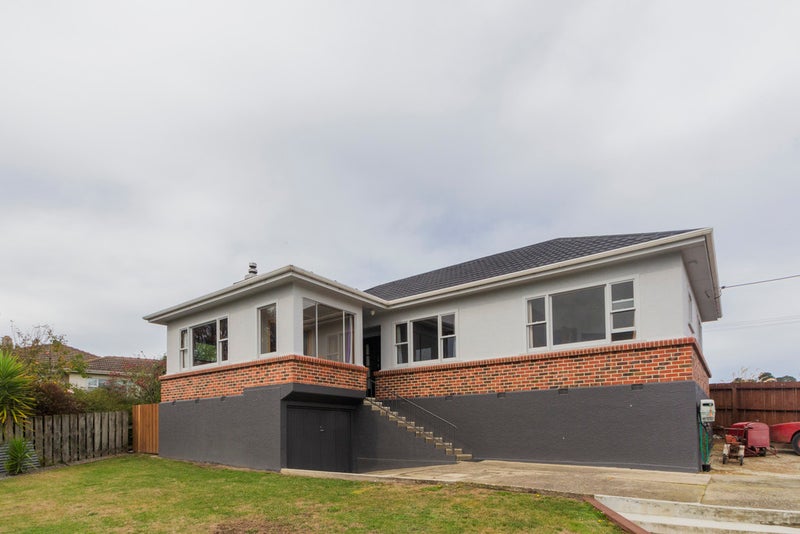 21 Selwyn Street, South Hill, Oamaru - Carousel 1