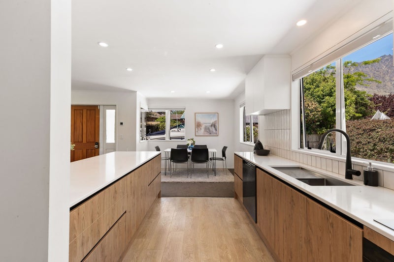 6 Chestnut Circle, Frankton, Queenstown - Carousel 2