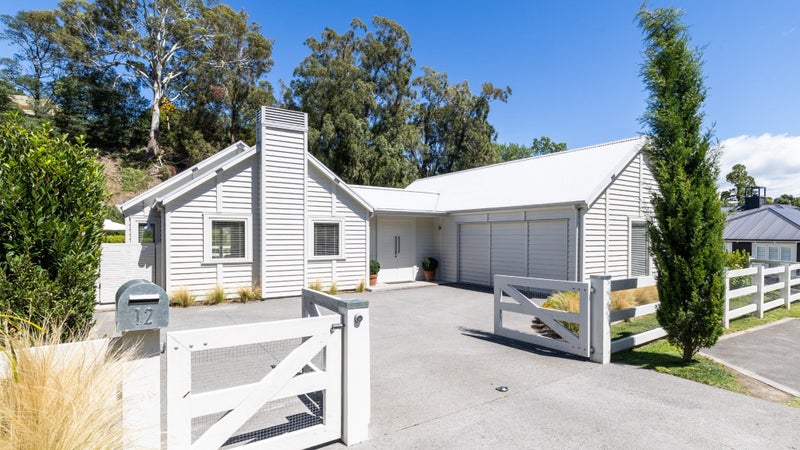 12 Taruna place, Havelock North, Havelock North - Carousel 1