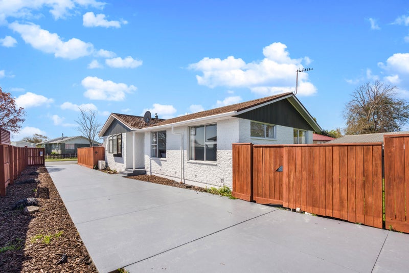 16 La Perouse Place, Northcote, Christchurch - Carousel 2