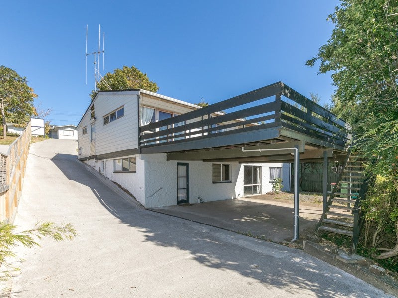 62 Acacia Crescent, Glenview, Hamilton - Carousel 1