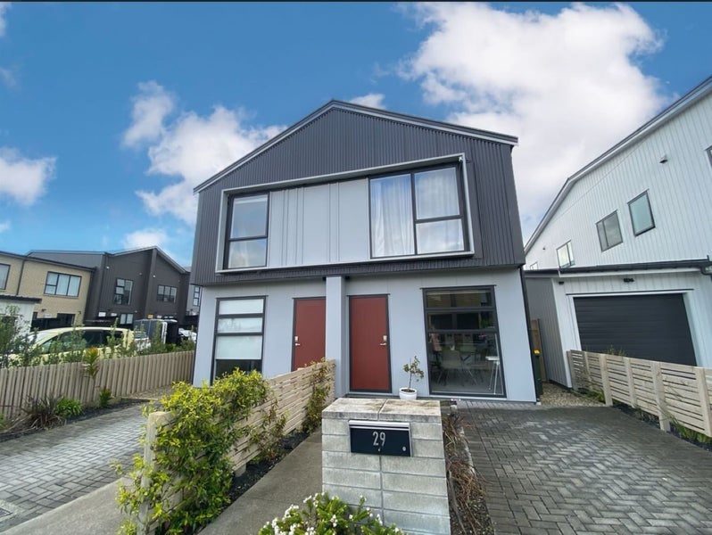 29 Pukewhero Rise, Westgate, Auckland - Carousel 1