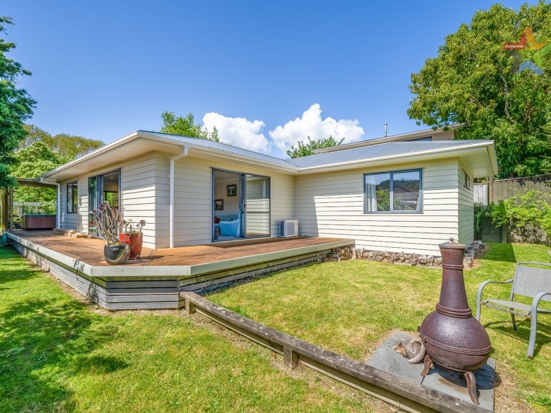 1A Peel Place, Wainuiomata, Lower Hutt - Carousel 2