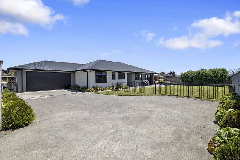 16 Desmond Place, Bell Block, New Plymouth - Carousel 20