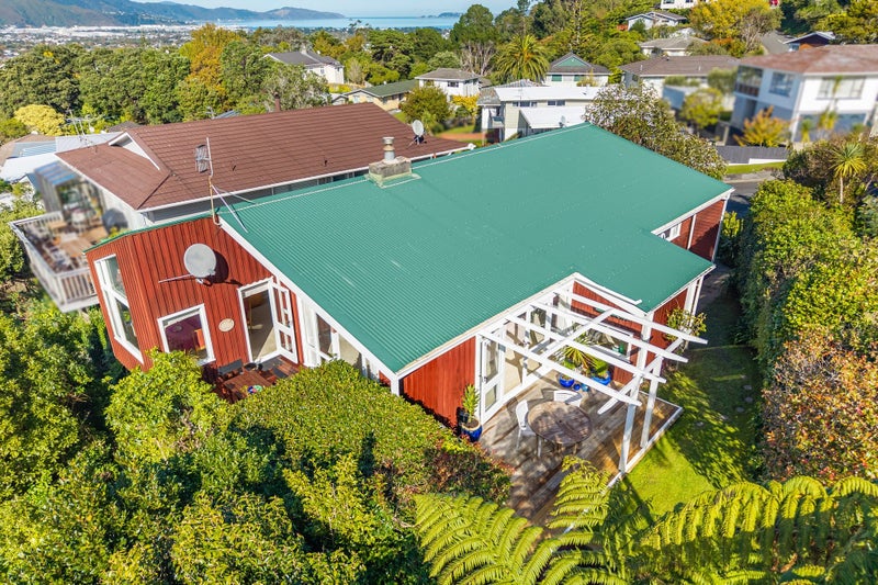 22 Rondane Place, Tirohanga, Lower Hutt, Wellington - Carousel 1