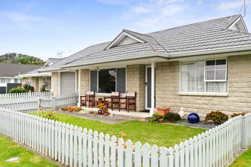 3A Gardner Place, Inner Kaiti, Gisborne - Carousel 1