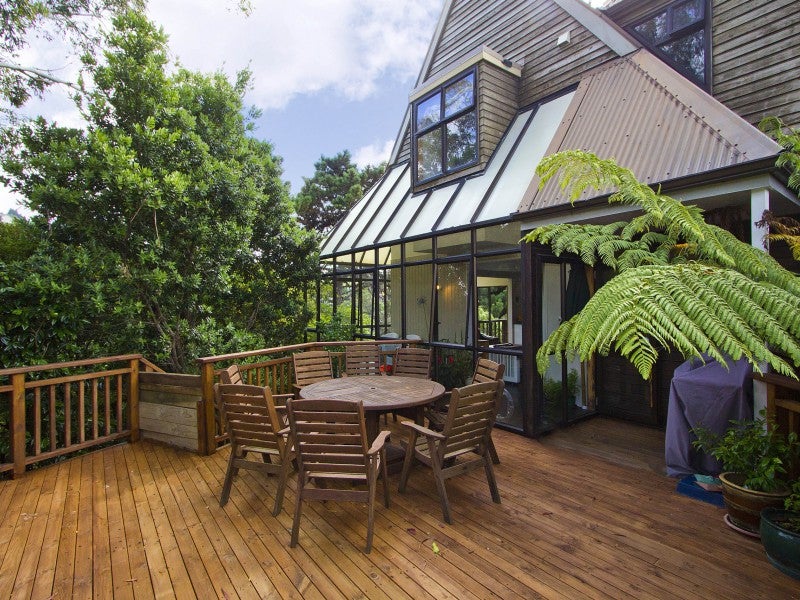 47 Pomare Road, Tirohanga, Lower Hutt - Carousel 1