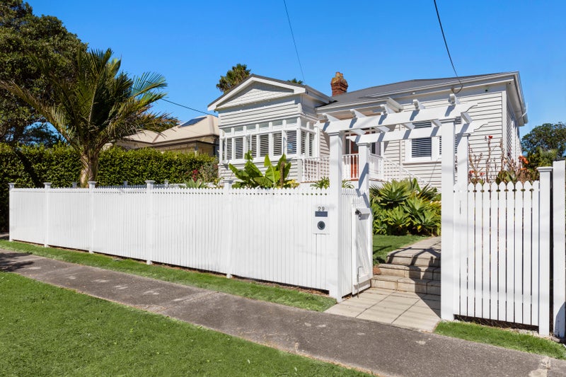 29 Aramoana Avenue, Devonport, Auckland - Carousel 1