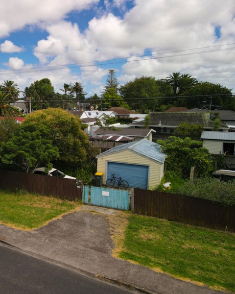 1 Parakai Avenue, Parakai, Helensville - Carousel 2