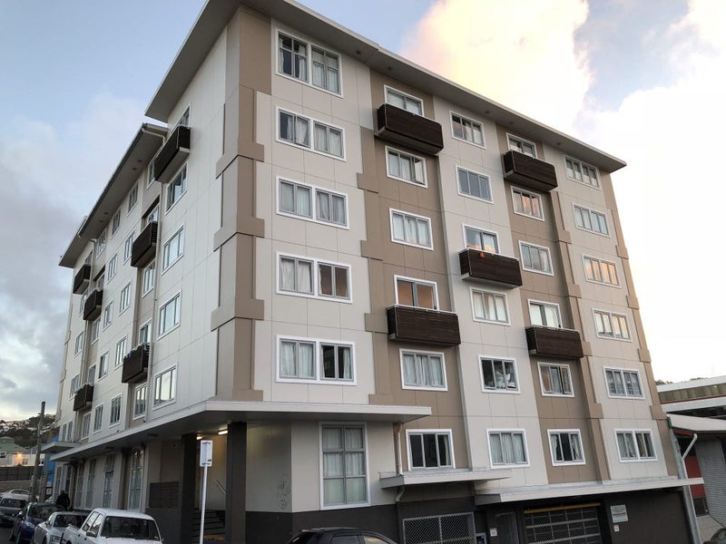 514/12 Martin Square, Te Aro, Wellington - Carousel 9