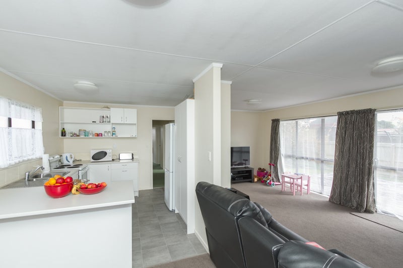 54B Normandy Avenue, Melville, Hamilton - Carousel 2