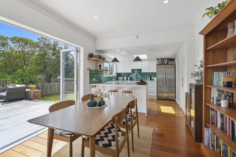 10A Highland Crescent, Wadestown, Wellington - Carousel 2