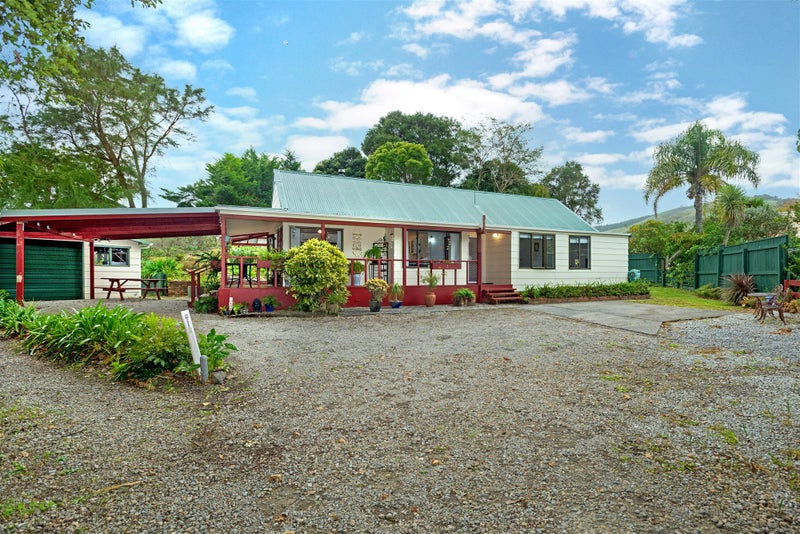 3 Magnolia Street, Outer Kaiti, Gisborne - Carousel 1