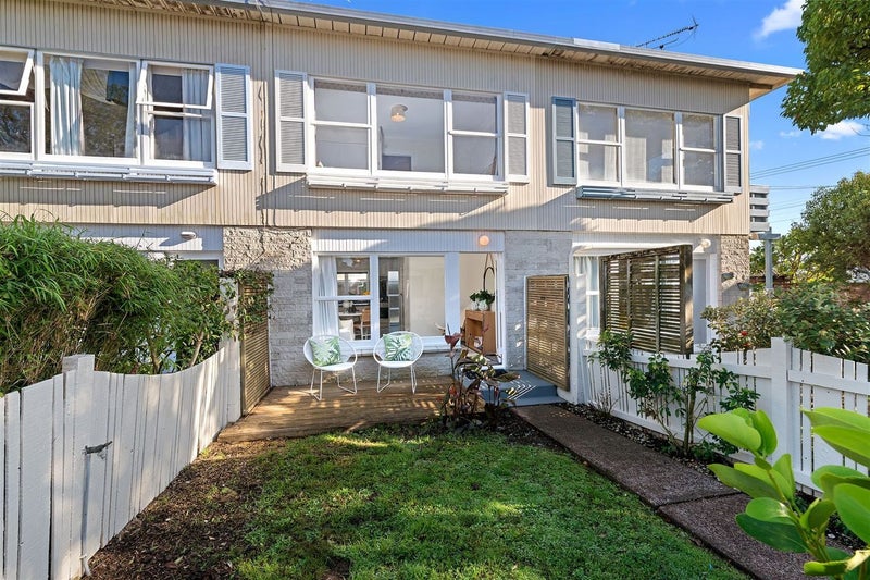 2/67 Vauxhall Road, Devonport, Auckland - Carousel 2