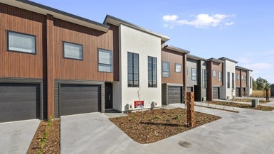 7/37 North Ridge Drive, Rototuna, Hamilton - Carousel 1