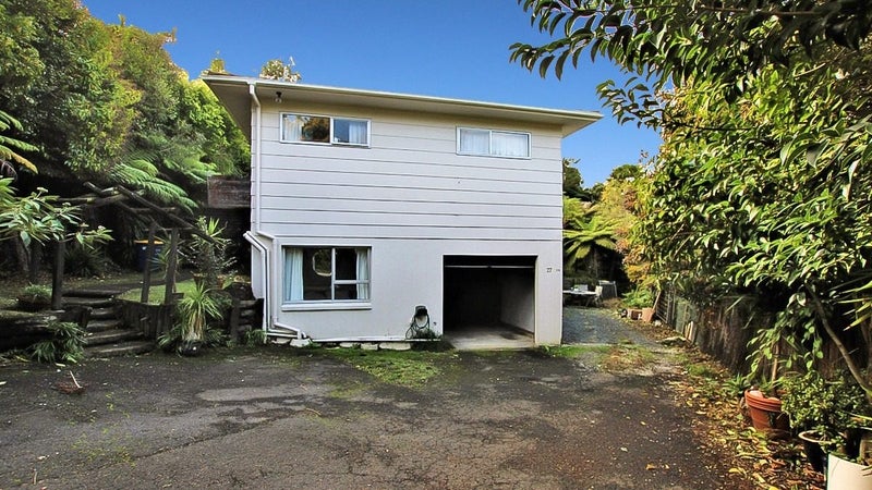 27 Malters Place, Browns Bay, Auckland - Carousel 11
