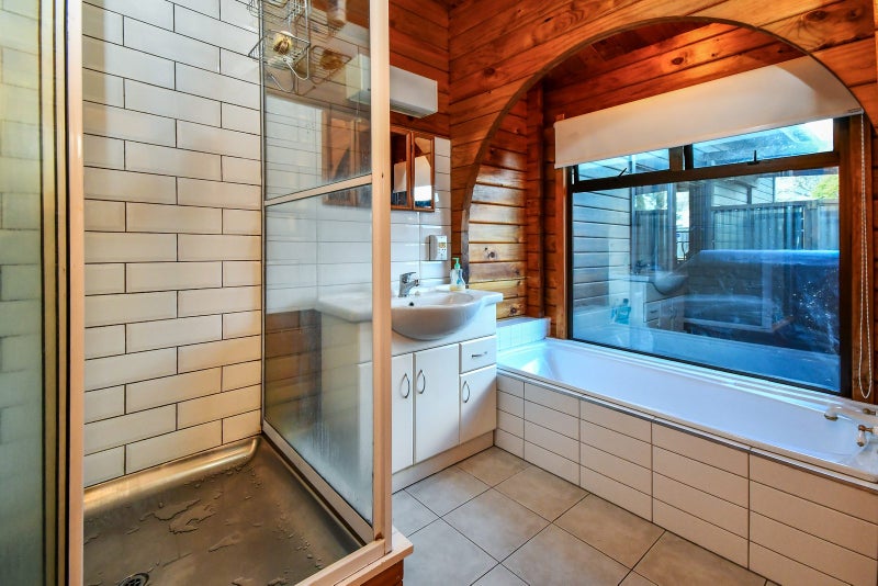 137 Everglade Drive, Totara Heights, Auckland - Carousel 13