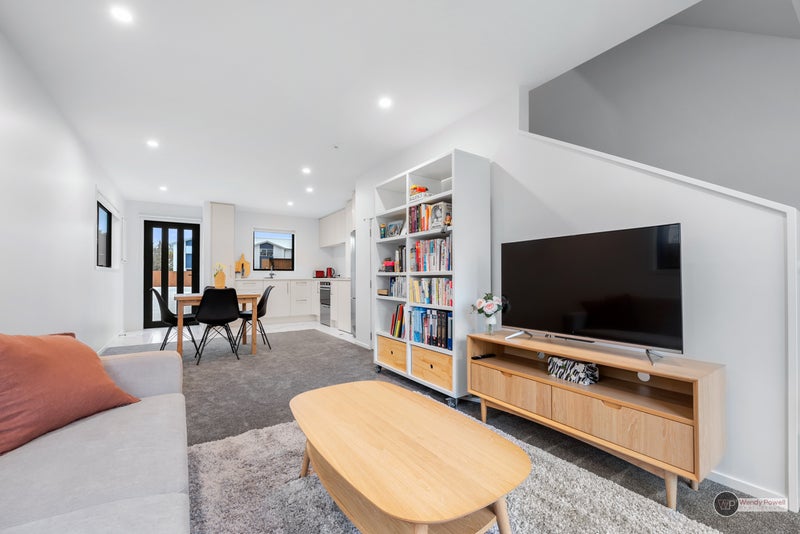 6/324 Oxford Terrace, Avalon, Lower Hutt - Carousel 1