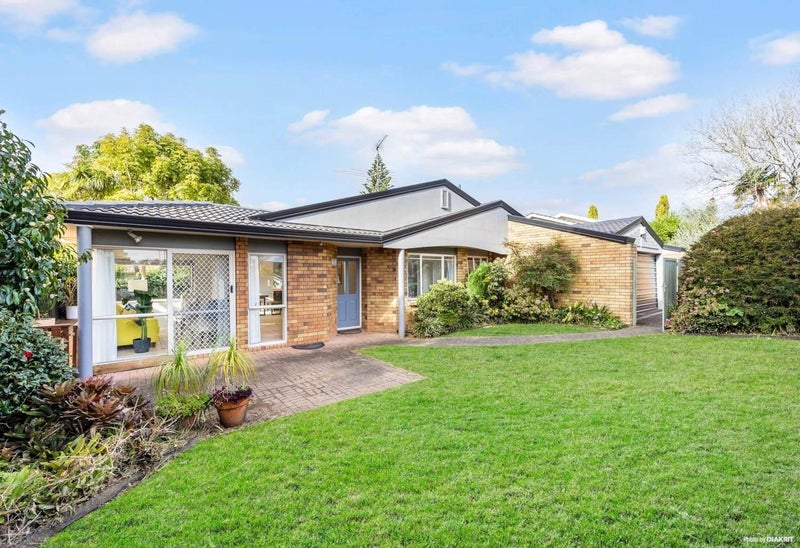 2/9 Alma Road, Milford, Auckland - Carousel 2