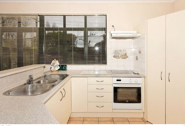 3/1 Ambrico Place, New Lynn, Auckland - Carousel 2
