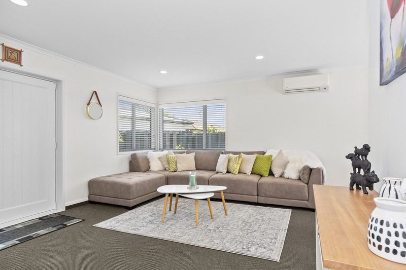5B Aaron Place, Brookfield, Tauranga - Carousel 1