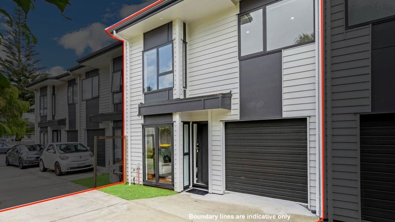 48C Waddell Avenue, Point England, Auckland - Carousel 1