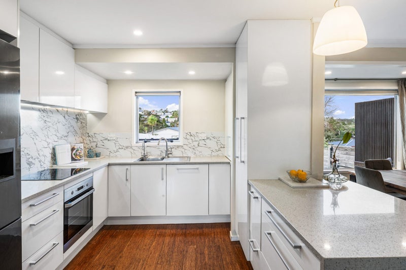 2/1 Hiwihau Place, Glenfield, Auckland - Carousel 2